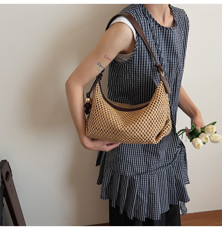 Summer niche vacation-style woven underarm bag for women 2025 new casual seaside and beach single-shoulder handbag trend undefined