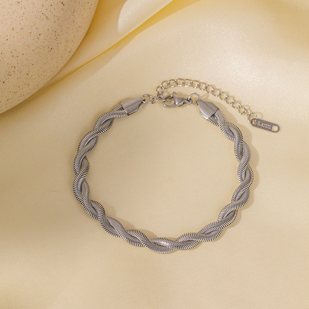 1 Piece Quantity Hip-Hop Retro Heart Shape Flower Bow Knot Titanium Steel Bracelets In Bulk