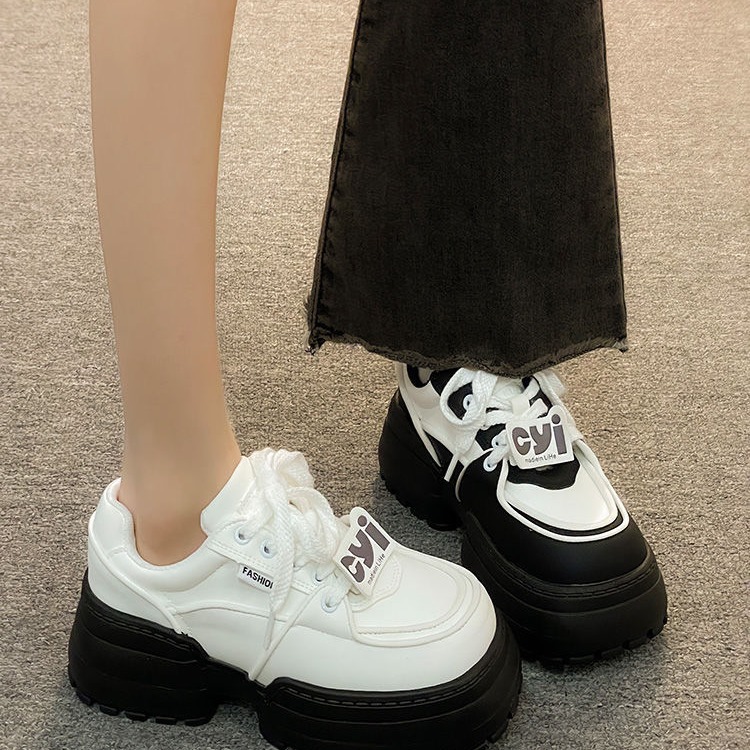 Muffin zapatos de pan de fondo grueso zapatos de mujer versátiles 2024 nuevos zapatos de hombre pequeño mostrando pies zapatos de papá zapatos panda blanco y negro