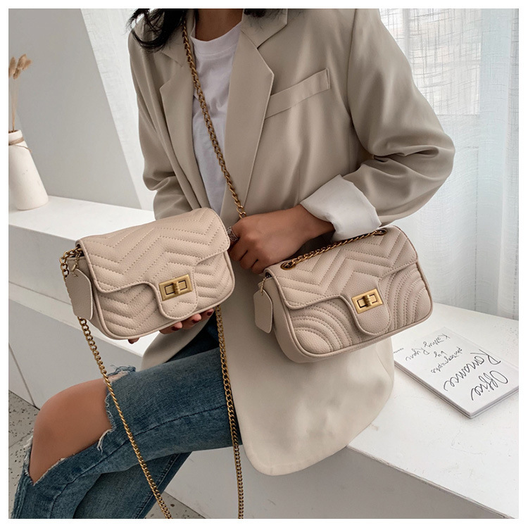 Textured small bags for women 2023 new bags Korean style fashion casual one-shoulder crossbody lock chain small square bag_voghion.com