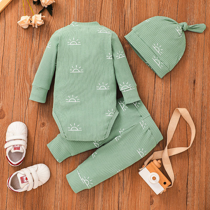 Keng Tiao Clothes Triangle Ha Yi Set Casual Baby Tuta carina con cappello set da 3 pezzi_voghion.com