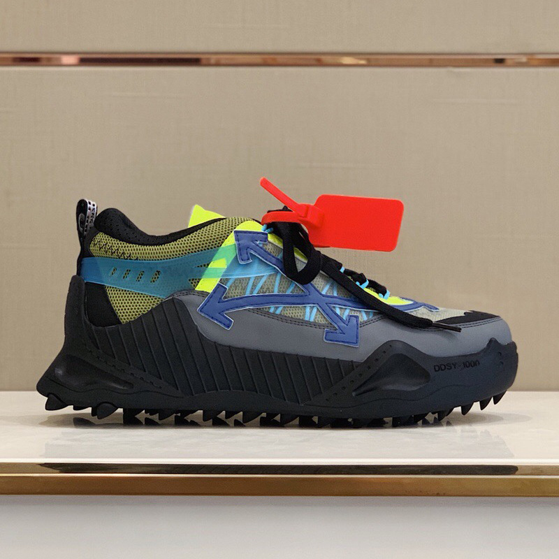 검정색 배경에 파란색 화살표