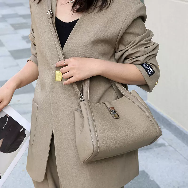 2025新款上班族手提菜篮子女包单肩手拎斜跨头层牛皮大容量水桶包