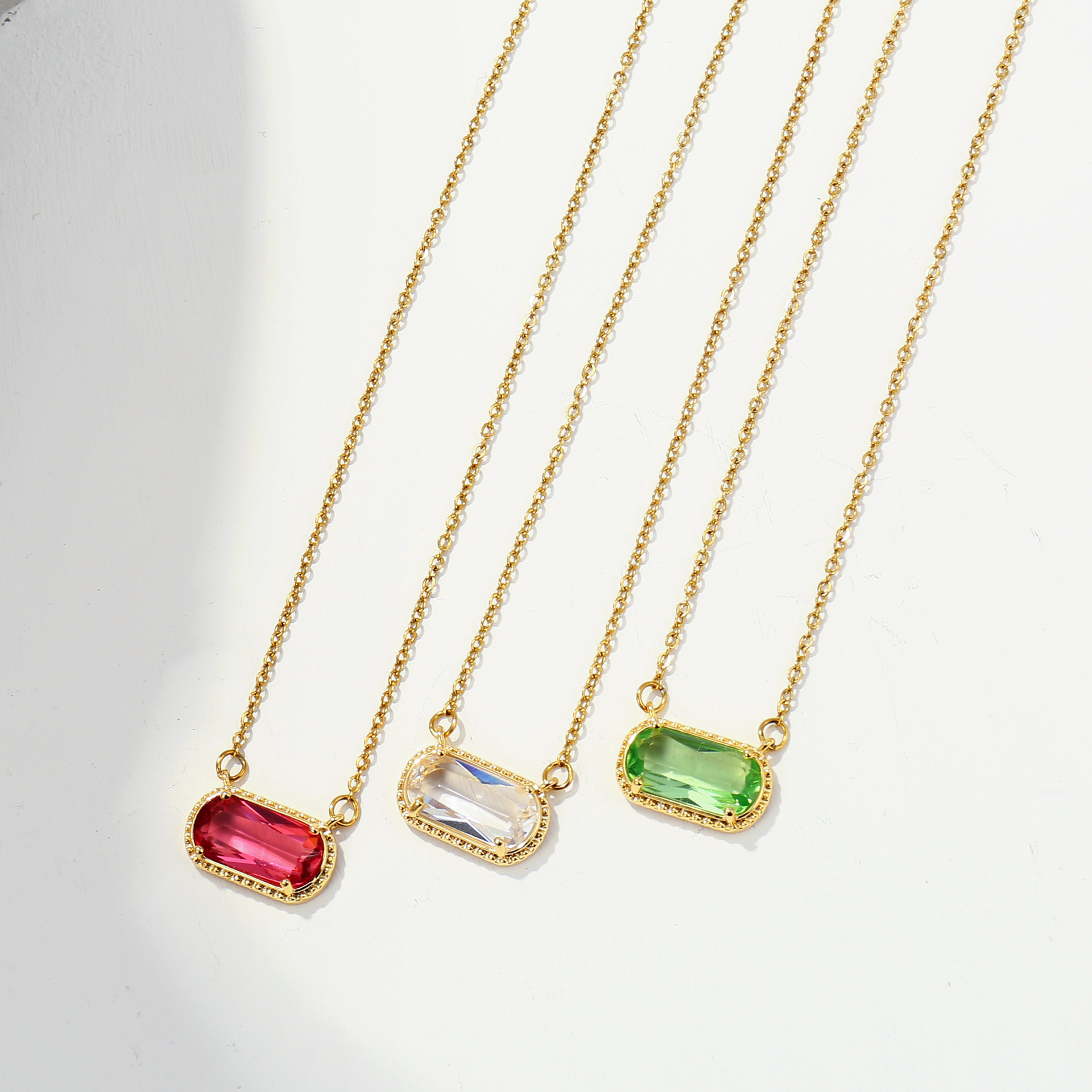 18K Real Gold Plated Plating Material 304 Stainless Steel Pendant Material Wholesale Jewelry Vacation Simple Style Solid Color 304 Stainless Steel Pendant Necklace Cable Chain