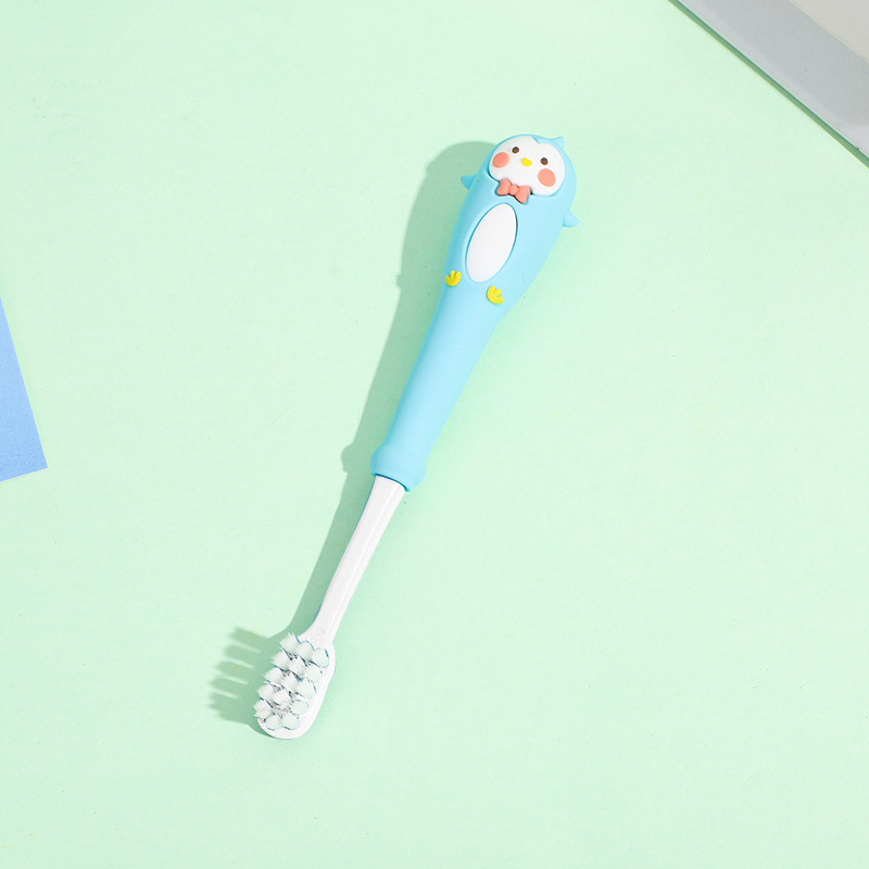 Los fabricantes suministran dibujos animados cepillo de dientes para niños limpieza oral cabeza pequeña cepillo de dientes de pelo suave 2-6 años cepillo de dientes para niños de diez mil