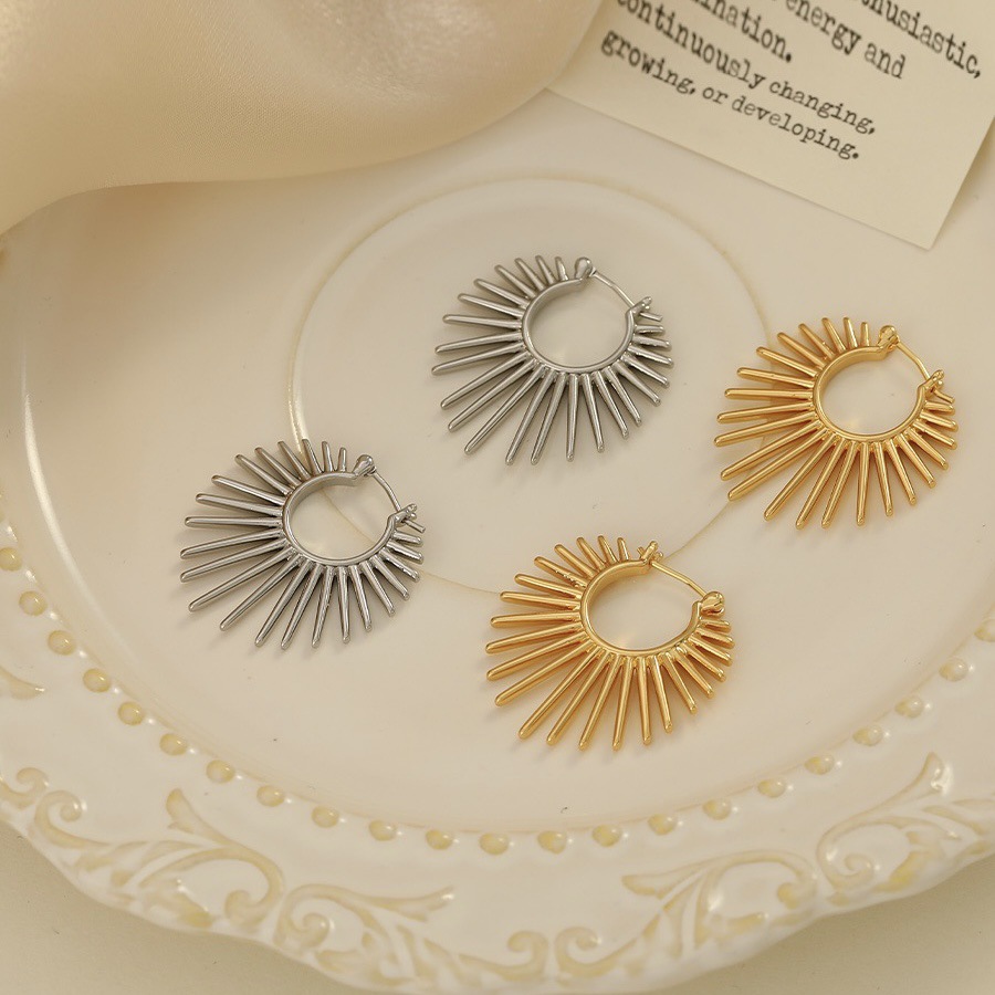 Daily Occasion Copper Material 1 Pair Vintage Style Solid Color Flower Plating Copper 18k Gold Plated Hoop Earrings