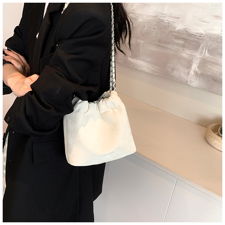 2024 Neue Damenmode Tote National Silk Art Style Kette Einzelschulter Crossbody Blessing Water Bucket Bag_voghion.com