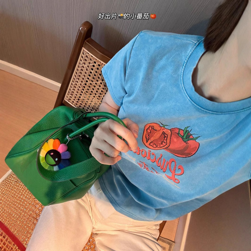 Self-Retained and Fall in Love at First Sight! Retro Flavor, Eye-Catching, Contrasting Color, Stir-Frying Process, Comfortable and Highly Elastic, Right Shoulder, Tomato Short-Sleeved T-Shirt Self-Retained and Fall in Love at First Sight! Retro Flavor, Eye-Catching, Contrasting Color, Stir-Frying Process, Comfortable and Highly Elastic, Right Shoulder, Tomato Short-Sleeved T-Shirt