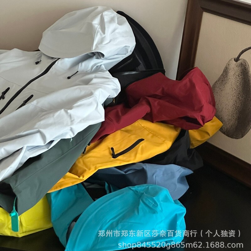 Outdoor hardshell SV seventh generation couple's waterproof breathable hooded hiking commuter windproof mountaineering jacket