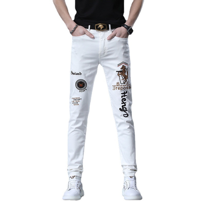 Jeans blancs brodés d'été pour hommes, tendance station européenne mince, pieds élastiques, pantalons décontractés Joker._voghion.com
