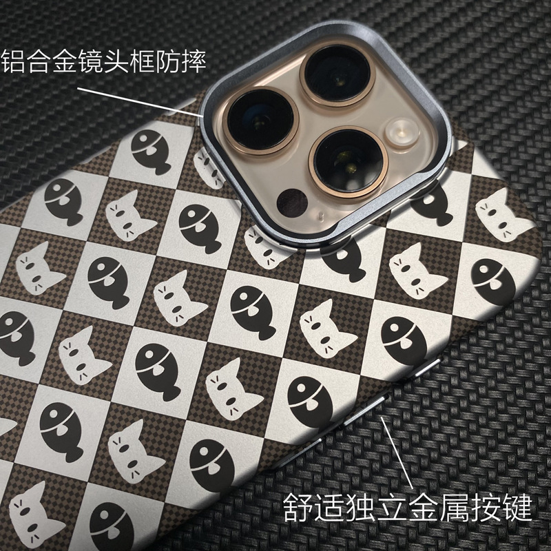 iPhone17promax対応 ケブラ素材の肌触りの良い猫と魚のスマホケース Apple16 クリエイティブで高級感のある15|undefined