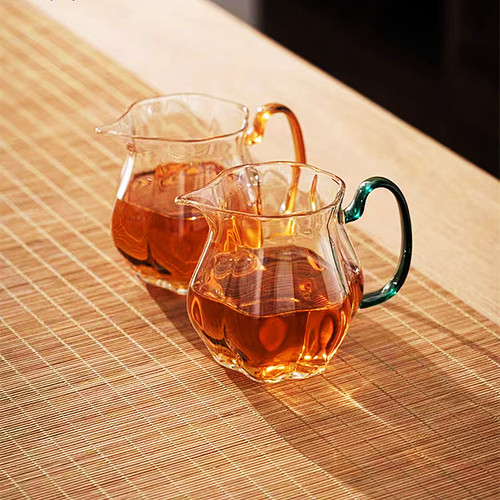 Glass Fairness Cup with Colorful Handle, High Borosilicate Tea Divider in Lake Green, Flower-Design Tea Server, Green Tea Brewing Pot, Melon-Shape Cup