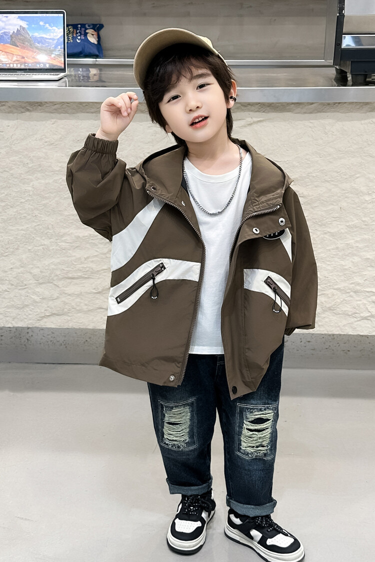 Boys label patchwork jacket for spring and autumn 2023, new handsome hooded windbreaker, children's top_voghion.com