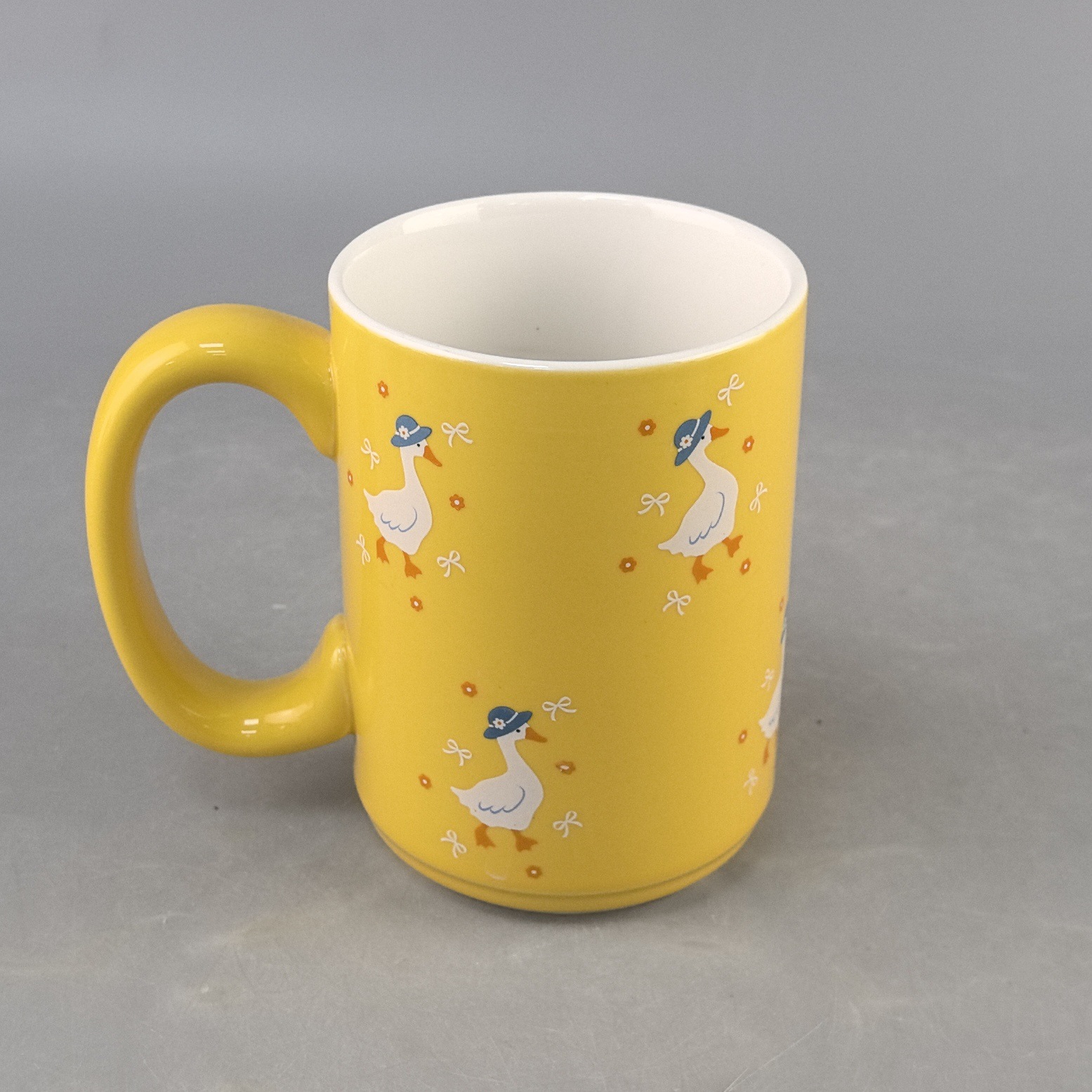 Creativo en línea encantador pato taza de cerámica ins viento alto valor familiar taza de agua de negocio regalo personal acompañante
