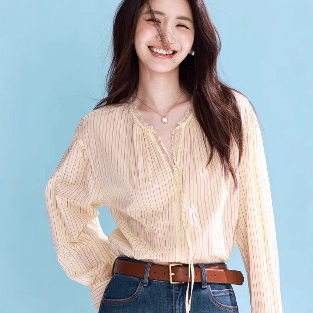 2025 Spring New Women's Elegant Yellow Stripe Stitching Lace Lace Shirt Top 1G1921251
