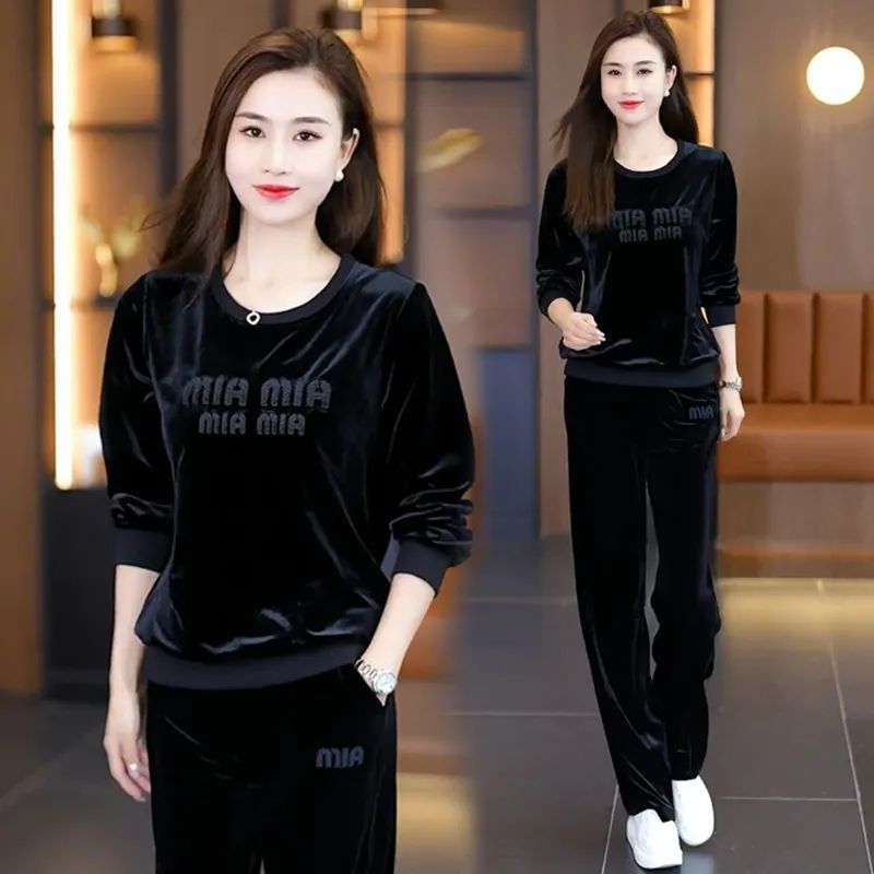 Gold Velvet Sportswear Suit for Women in Autum New Style Noble and Stylish Round Neck Embroidered Sweatshirt Fashionable Casual Two-Piece Set