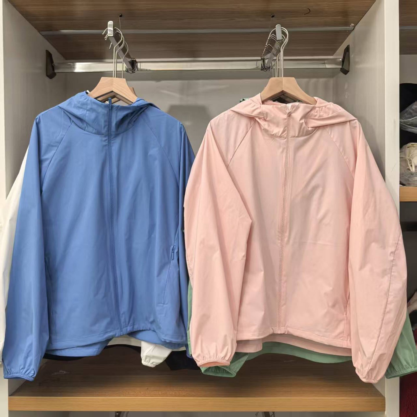 Lightweight sun-protective hooded zip-up jacket for women, portable, UV-protective, fashionable sun-protective clothing, cool leather jacket 485671