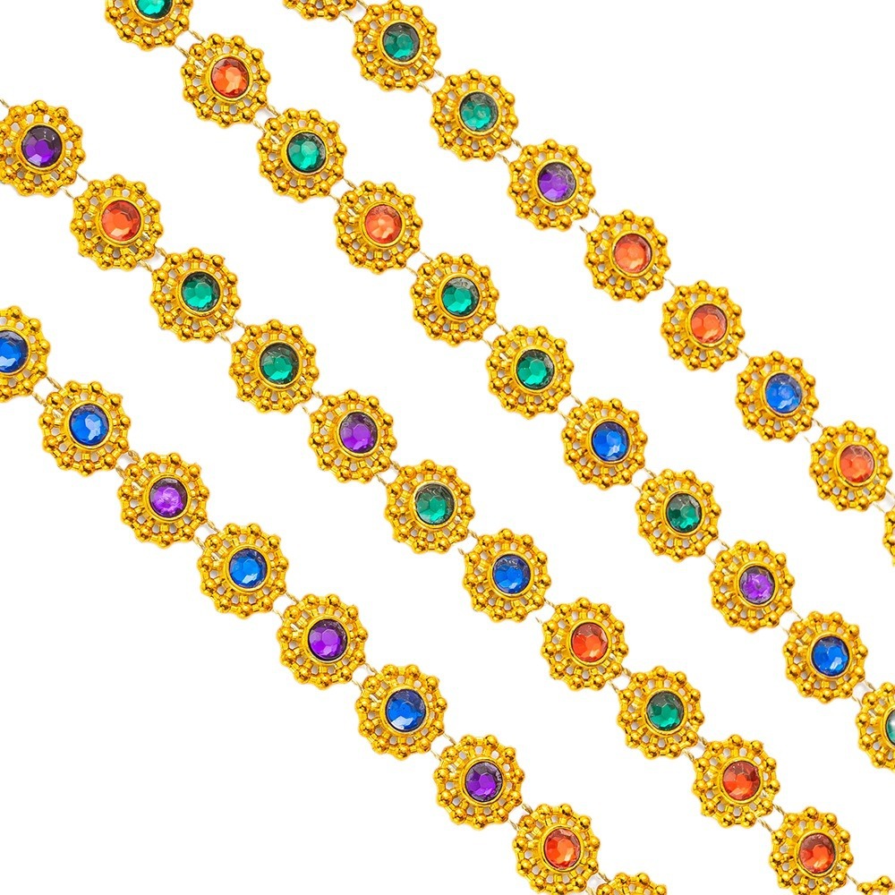 Taladro de presión de flor de ciruelo pequeño de una sola fila diamante de imitación de color AB diamante de alambre de galvanoplastia de protección del medio ambiente colorido cadena de perforación hueca de plástico accesorios de ropa