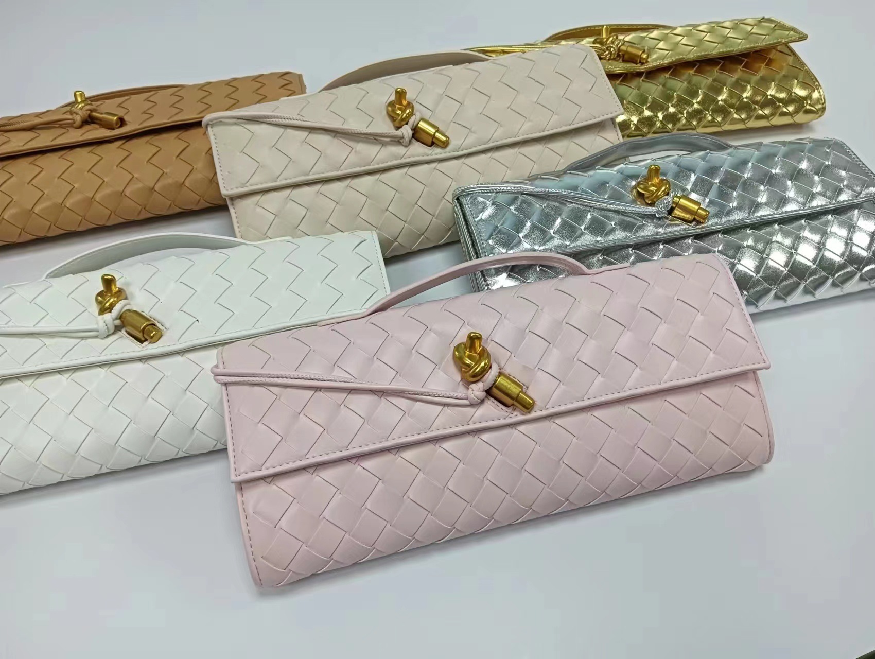 Túi clutch da bò dệt thủ công phong cách Pháp đeo chéo một bên vai — Cà phê, Trắng be, Xám nhạt, Xanh cỏ chi tiết 15