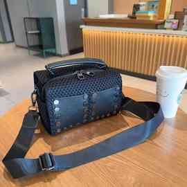 时尚女包新款网布配皮斜挎包手提包大容量铆钉日韩潮流百搭单肩包