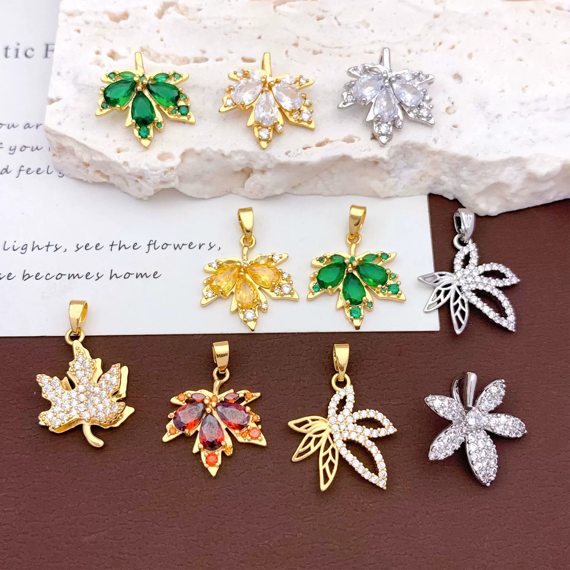 吊坠保色铜镶锆石玻璃枫叶项链吊坠简约高级感热卖DIY饰品配件女