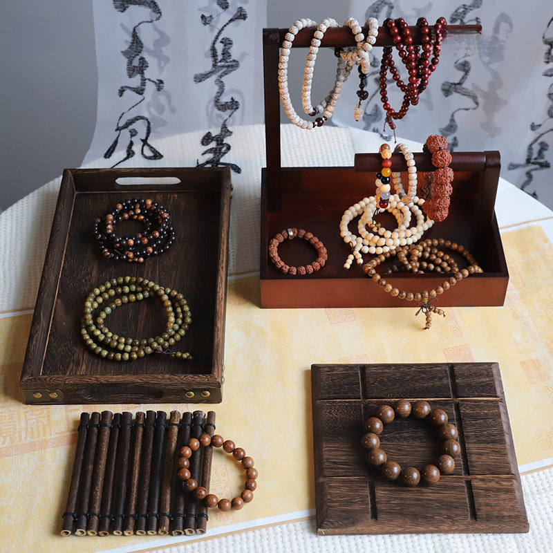 Antique-style decorative items such as bracelets, pendants, and necklaces for photography, props for creating an atmospheric atmosphere in live streaming sessions, and other items
