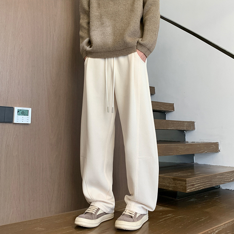 Amerikanische, schwere Herren-Sweatpants im schräg geschnittenen Scimitar-Stil für den Herbst – Trendige Marke, drapierter Sport-Look, lange, saubere Passform, lässig_voghion.com