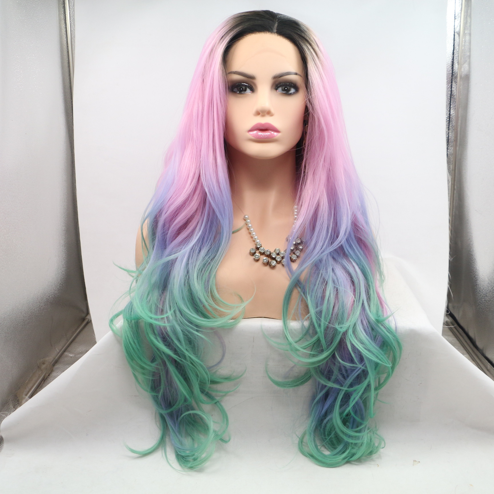 NEW LOOK pelucas de moda europea, fibra química de color, cabello de color mixto, cabello de rizos largos, micro rizos, inventario falso.