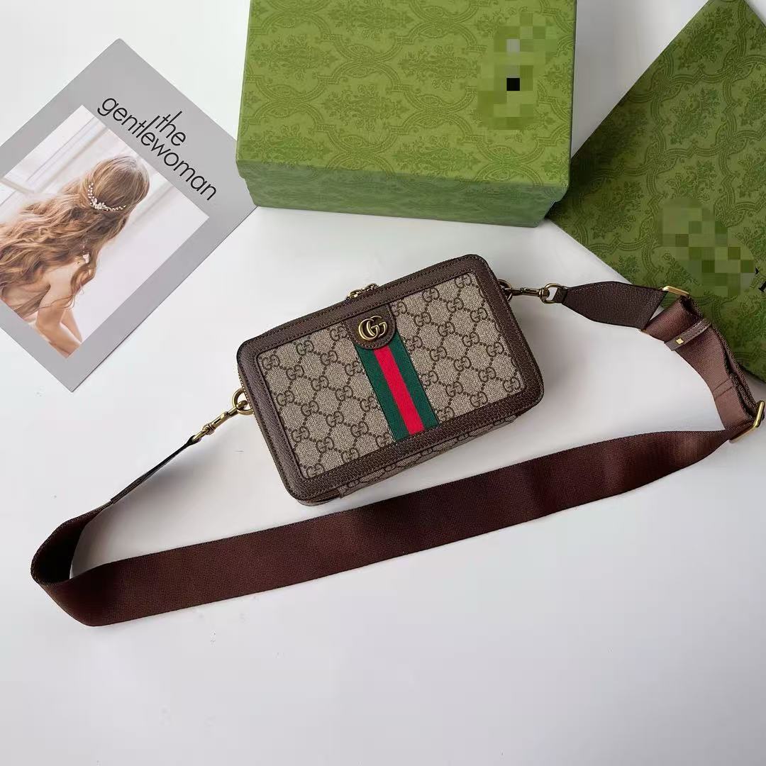 Classic one-shoulder bag