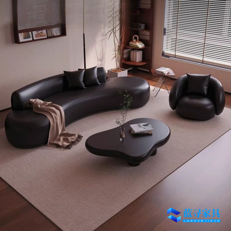 Curved Sofa for Small Spaces, Vintage Style, Suitable for Sales Offices, Beauty Salons, Clothing Stores, Rest Areas, and Reception