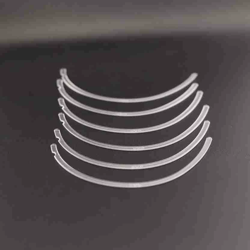 Резка пластиковых фиксаторов для бюстгальтеров, резка боковых косточек бюстгальтера, изготовление образцов на заказ.