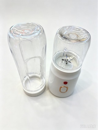 跨境榨汁机便携式小型水果搅拌机高效家用多功能果汁机电动榨汁杯