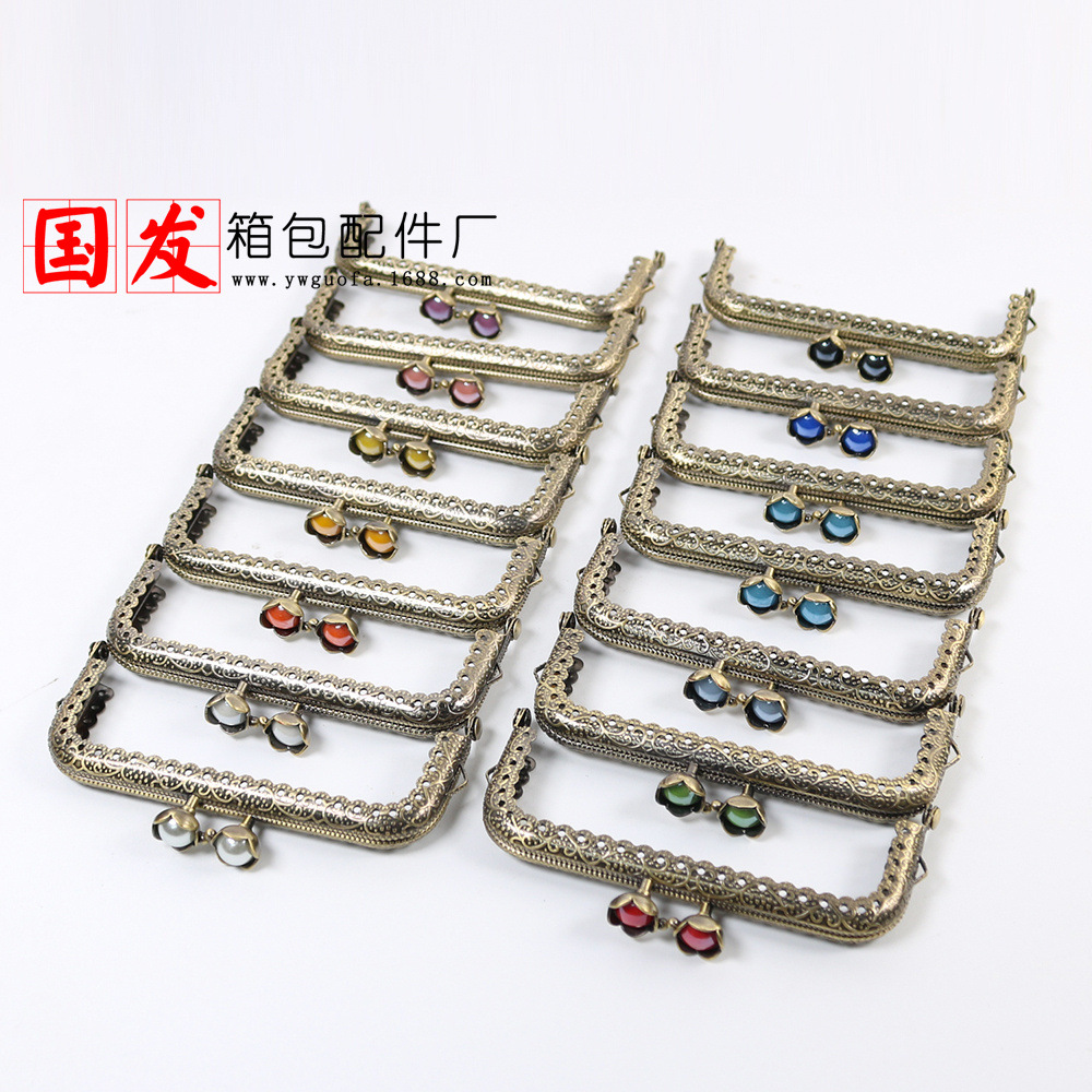 10.5CM cuadrado encaje en relieve cabeza de loto oro 13 colores opcionales fábrica de cabeza de caramelo color caramelo