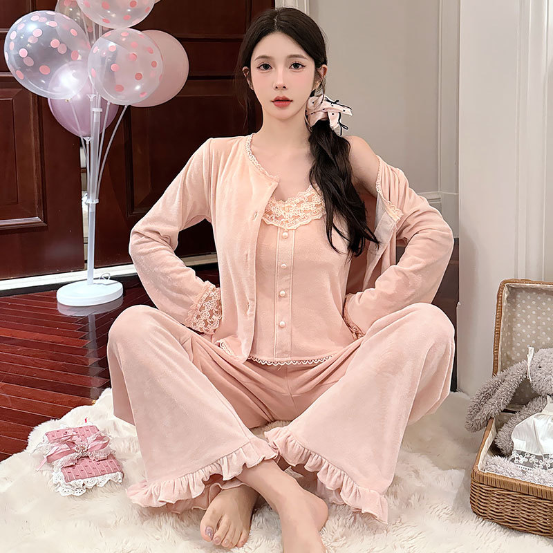 2024 년 겨울 새 섬 벨벳 파자마 여성 멜빵 긴팔 바지 3 피스 요정 스타일의 집 옷은 밖에서 입을 수 있습니다.