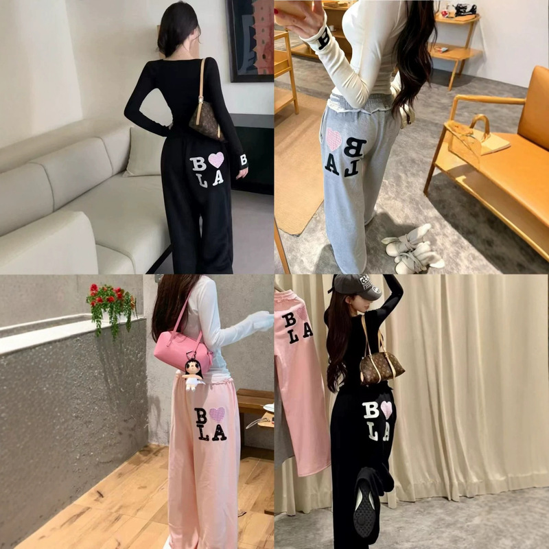 Same Style as @Zhangyuanying~ Korean Popular Letter and Heart Embroidery Women's Fleece-Lined Sweatpants, Slimming and Sweet, Suitable for Everyday Wear Same Style as @Zhangyuanying~ Korean Popular Letter and Heart Embroidery Women's Fleece-Lined Sweatpants, Slimming and Sweet, Suitable for Everyday Wear