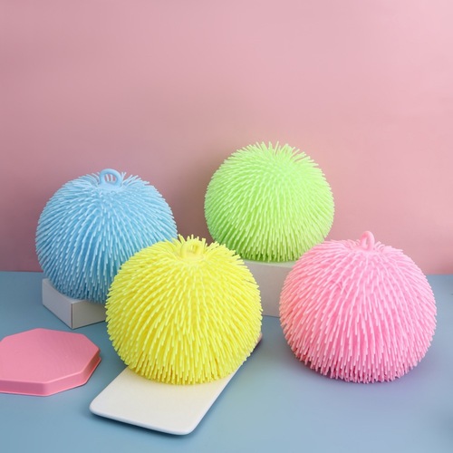 Night market push flash cartoon stress relief LED light-emitting eye fur ball to vent stress relief light-up children's toy