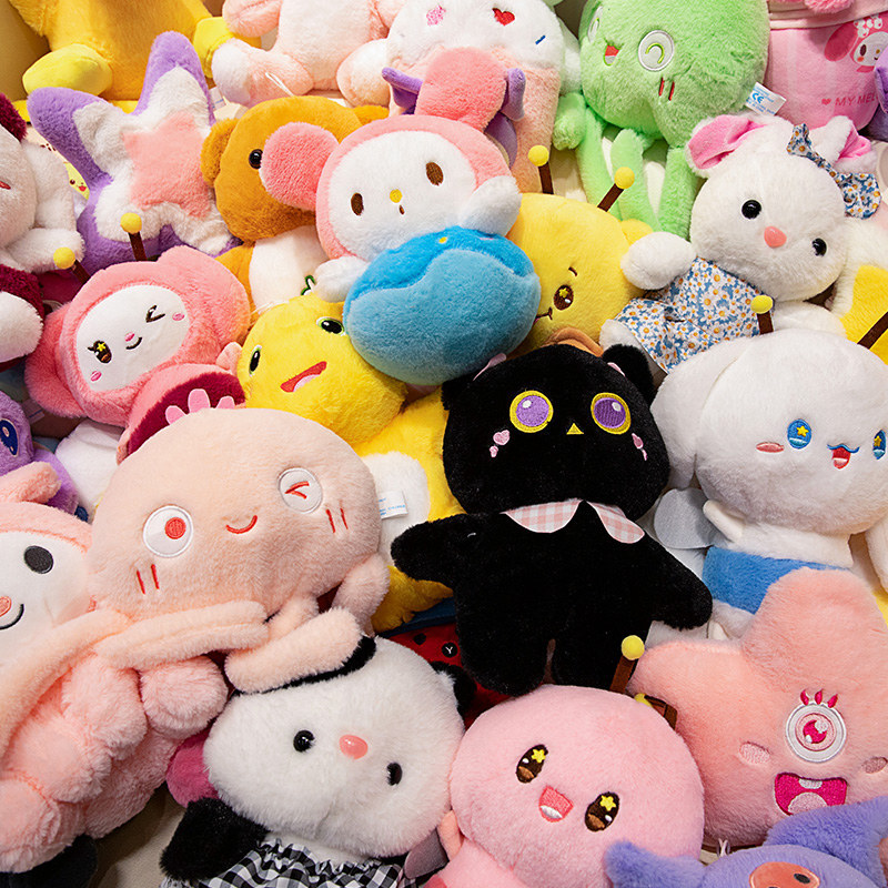 Muñeca agarrar juguetes de peluche muñecas pequeñas muñecas regalos de boda al por mayor muñecas de casamiento