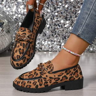 �羳Ӣ���L�r��2025�����¿�y朗l��׈A�^Ůʽ�\�ڴ�a����Ь