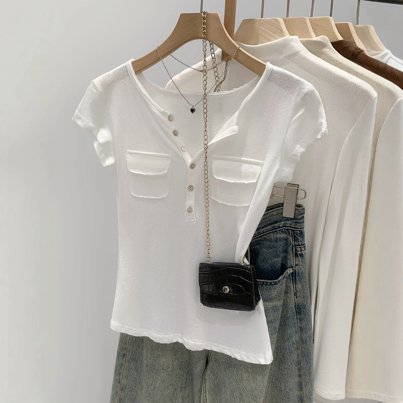 White Slim-Fit Pocket Design Button V-Neck Short-Sleeve T-Shirt for Women, Summer 2026 New Style, Unique and Beautiful, Very Attractive Top White Slim-Fit Pocket Design Button V-Neck Short-Sleeve T-Shirt for Women, Summer 2026 New Style, Unique and Beautiful, Very Attractive Top