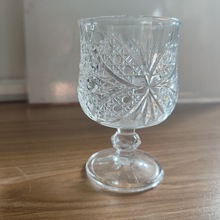 浮雕玻璃烈酒高脚刻花玻璃烧酒杯欧式复古小酒杯茅台白酒杯批发