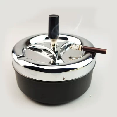 Creative and stylish rotating metal ashtray with lid for home living room, prevents ash from flying and smoke odor, with finger-press mechanism (Car ashtray) - black-13cm-in-diameter