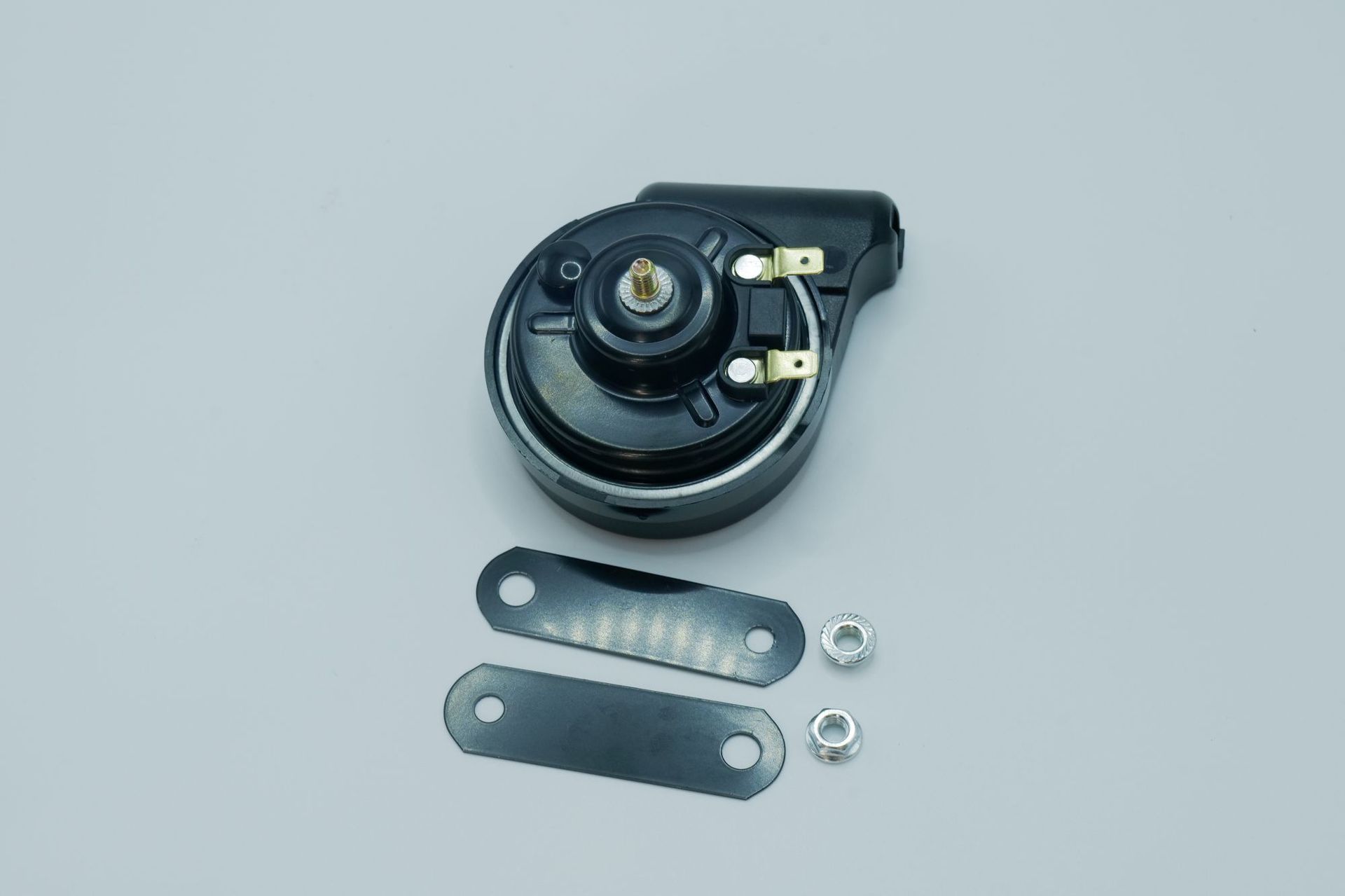 Car and Motorcycle Electric Horn 12V Universal Modification Waterproof Buzzer Snail Horn with Clear High-Frequency Sound