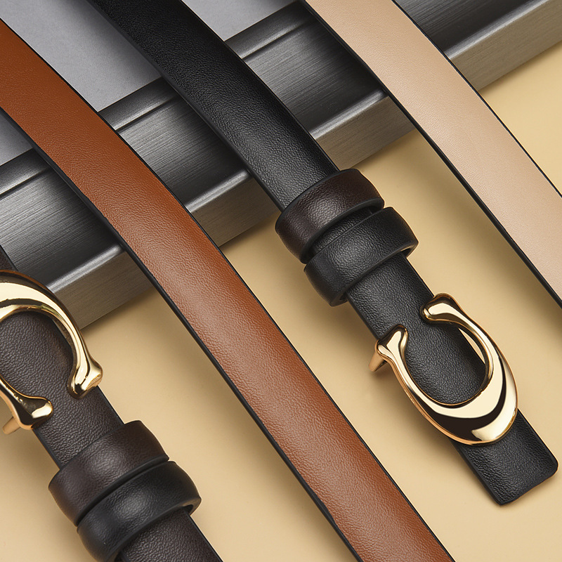 Cinturón de mujer de doble cara de moda C hebilla jeans simples Cinturón fino de todo fósforo Cinturón de pantalones jóvenes de moda de estilo coreano para mujer