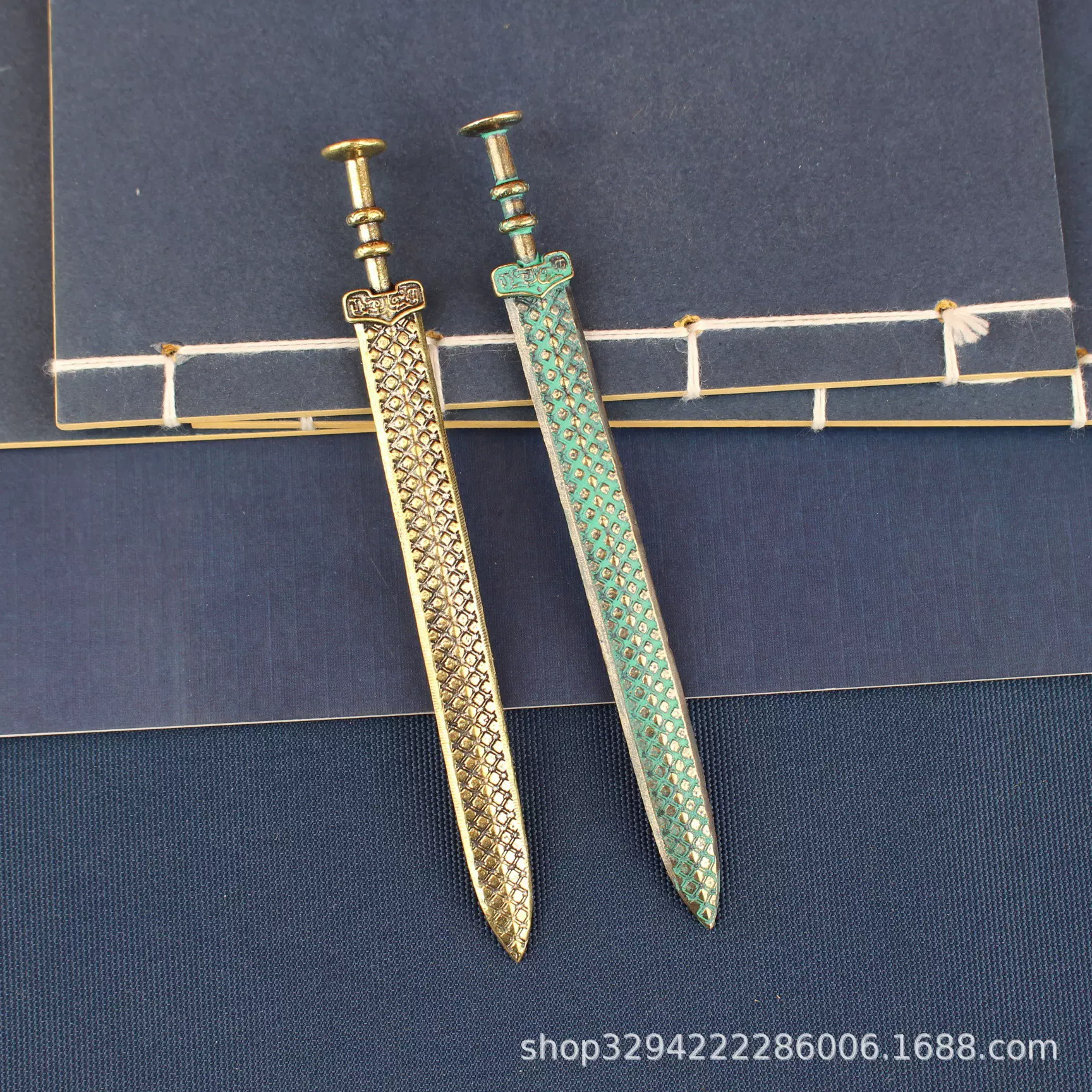 黄铜迷你古代名剑摆件14CM秦王剑金属兵器勾践剑模型玩具装饰摆件