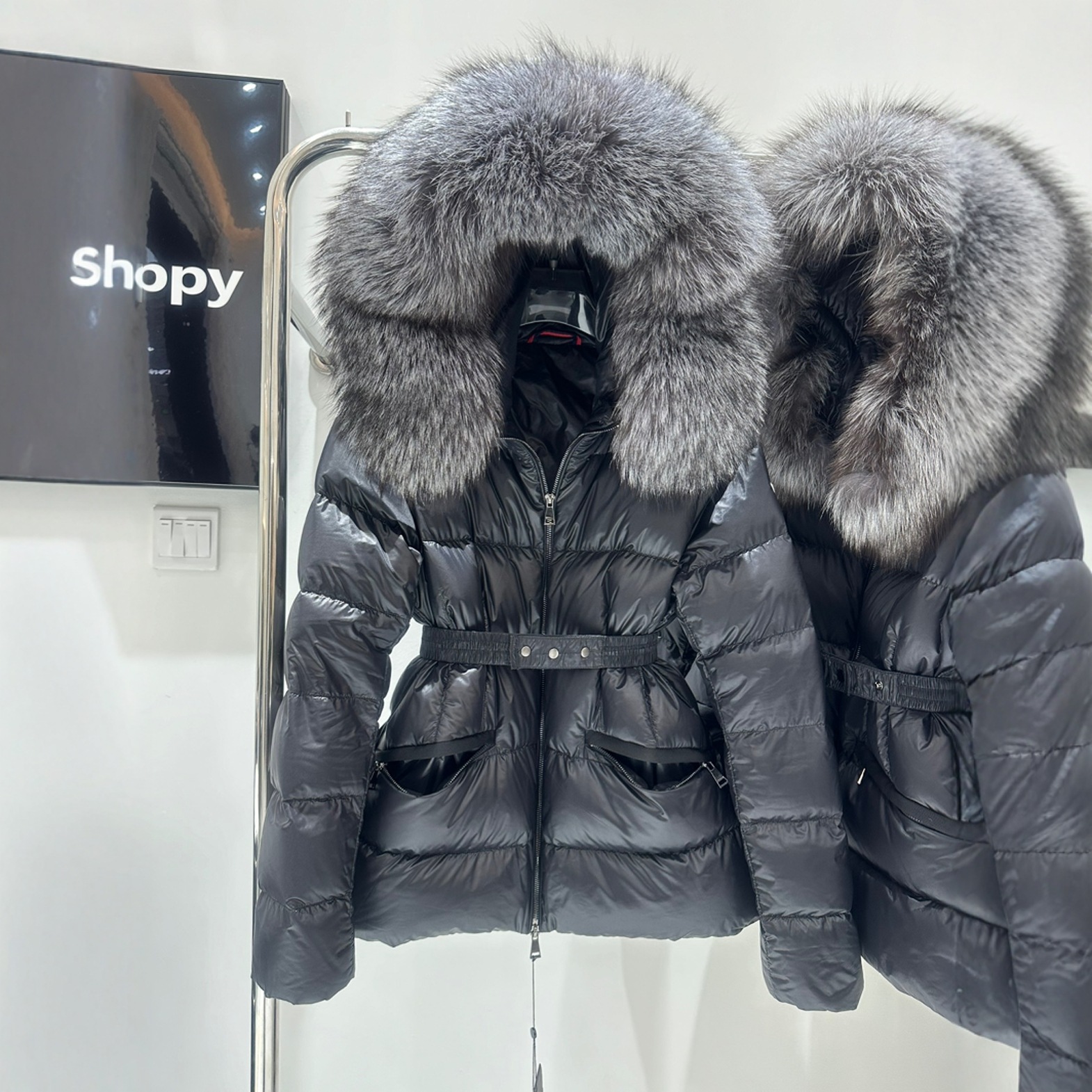 Belt Tight Waist Oversized Fur Collar Down Jacket Women's Short Slim-fit Slimming Mongolian Home Pocket 2024 New Winter Jacket