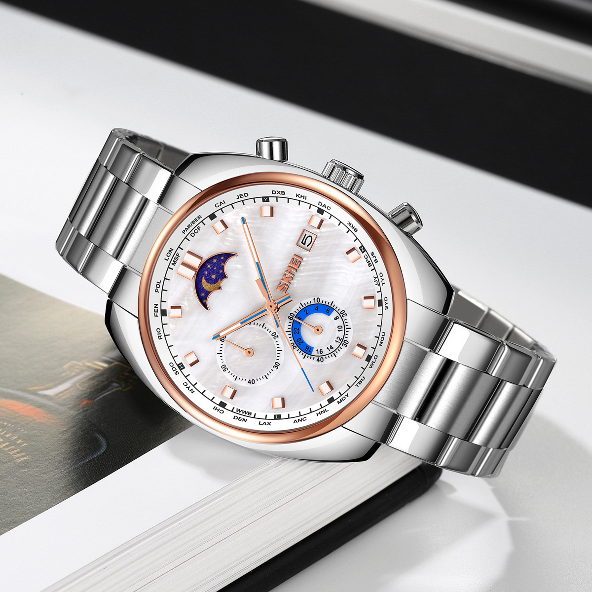 Momento transfronterizo multifuncional reloj de hombre nocturna impermeable reloj de cuarzo fase lunar fuente de fábrica mayorista