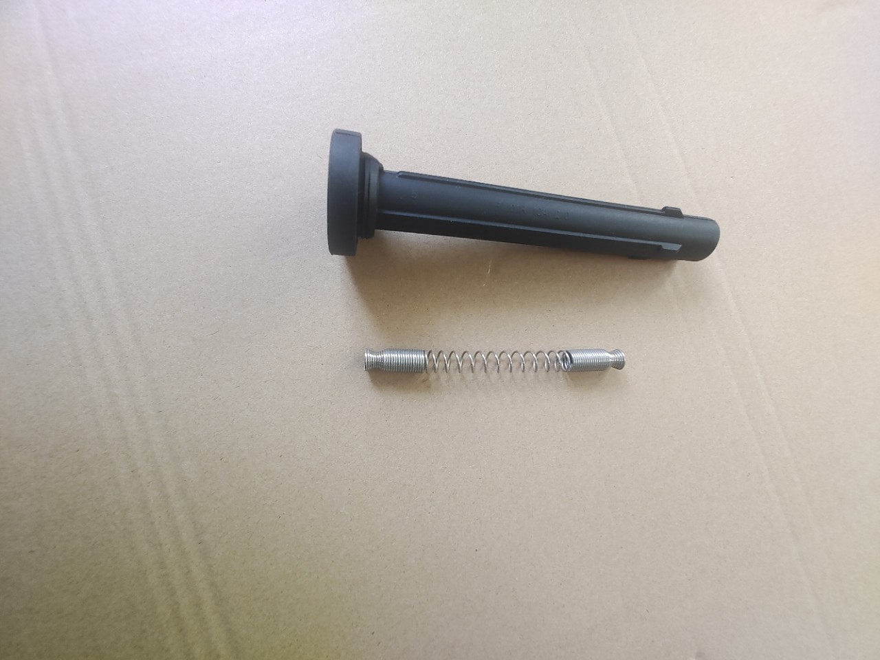 Applicable to gallop B30 X40 B50 ignition coil rubber sleeve Senya R7 junpai A70 high pressure bag rubber pole