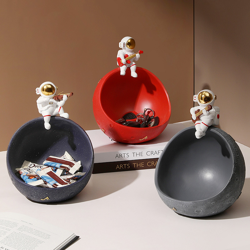 Creative astronaut, storage system for keys for living room, table space decorations for home use