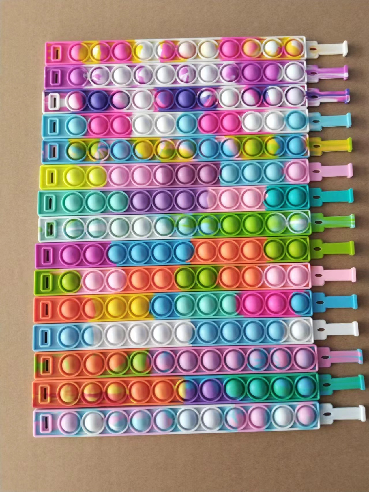 무작위 무지개 색 팔찌