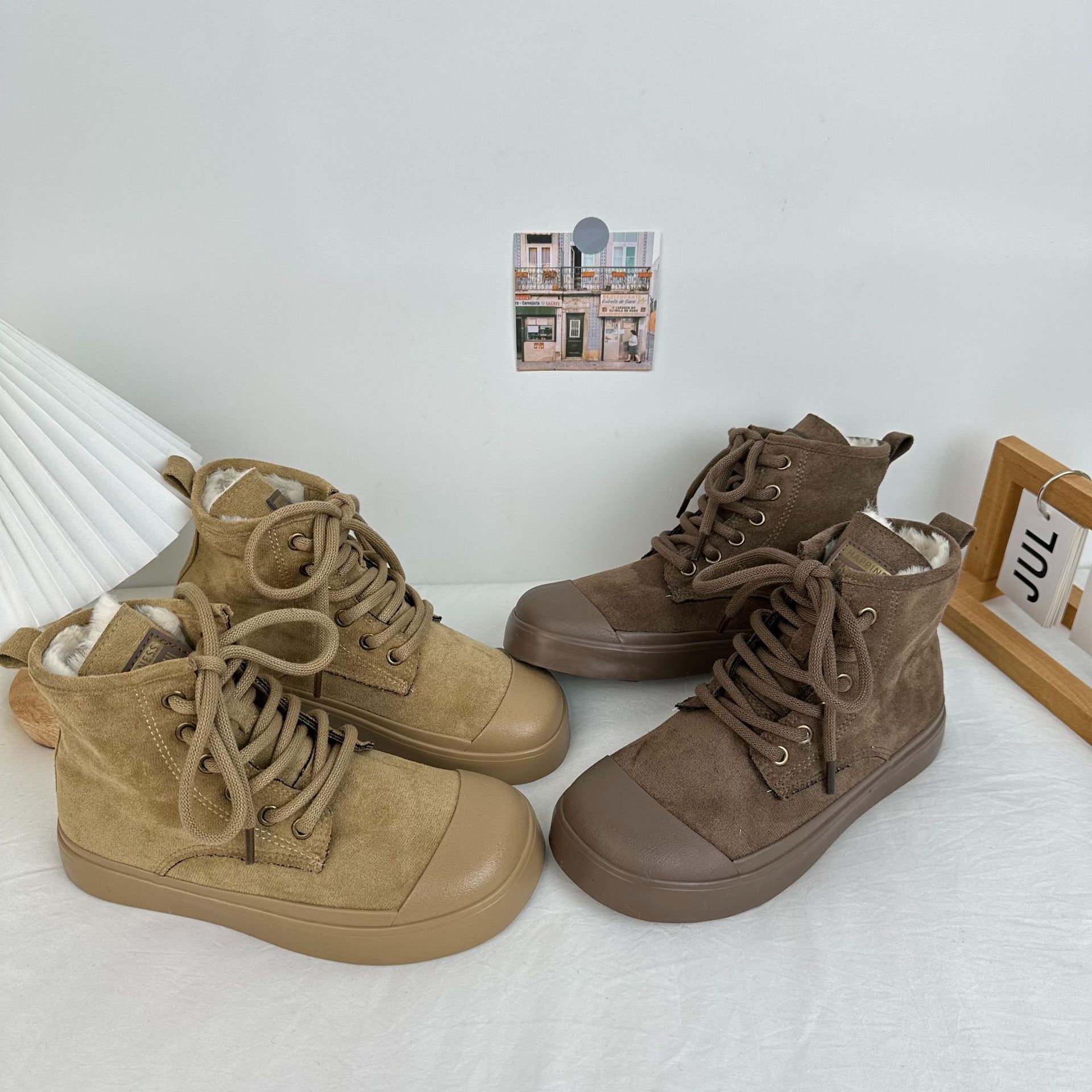 Yuanbo 2025 zapatos de algodón de invierno para mujer, zapatos de plataforma de terciopelo de alta calidad para uso exterior, versión coreana de zapatos de mujer casuales cálidos y de todo fósforo